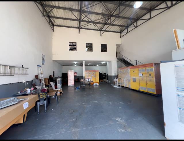 285M² OFFICE TO LET IN NELSPRUIT INDUSTRIAL